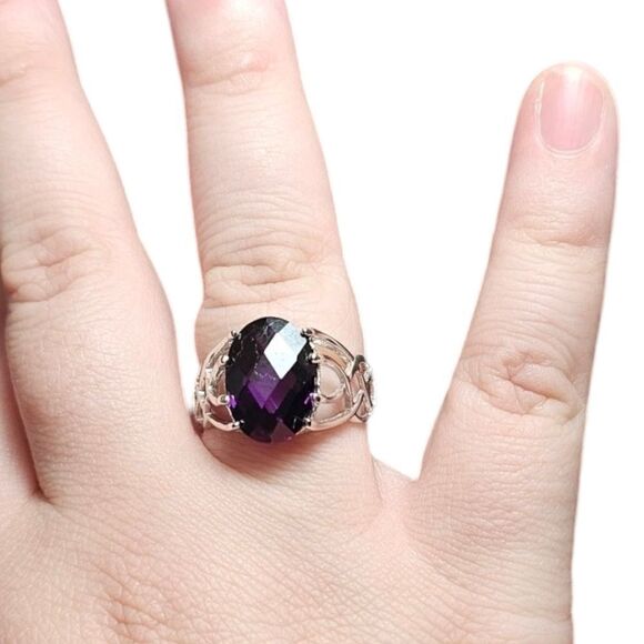 925 Sterling Silver Glass Amethyst Victorian Gemstone Ring (Size 8) - Picture 10 of 16